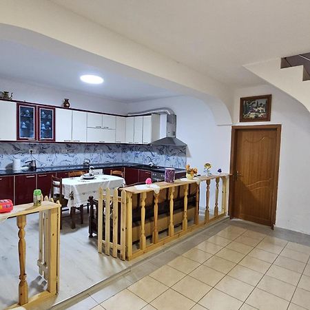 Maria Guest House Përmet 외부 사진